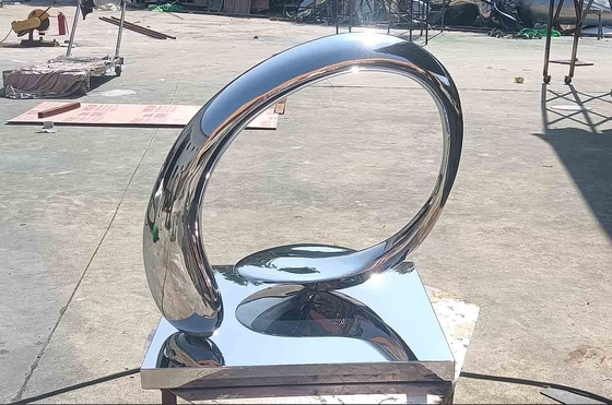 Kapalı Dekorasyon için Metal Modern Stil ünlü soyut heykeller